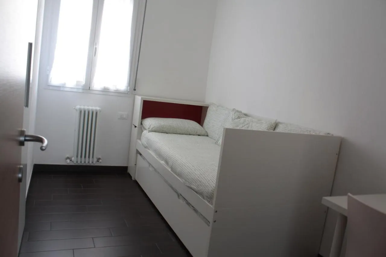 Casa Vacanze Aurora Centro Rimini 0*,  Italy