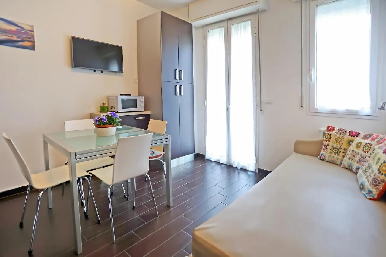 Casa Vacanze Aurora Centro contacts