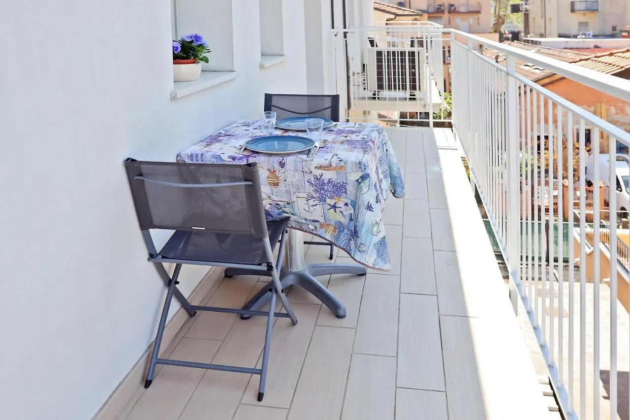 Casa Vacanze Aurora Centro Rimini 0*,